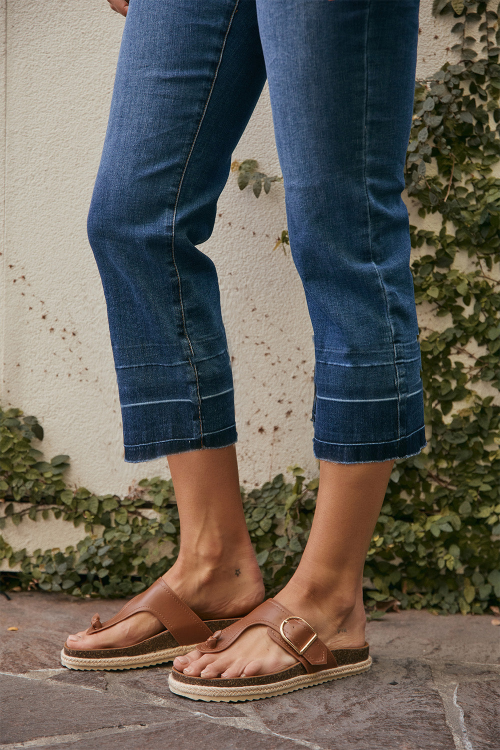 Adrift Denim Cropped Straight Leg Jeans in Mid Wash