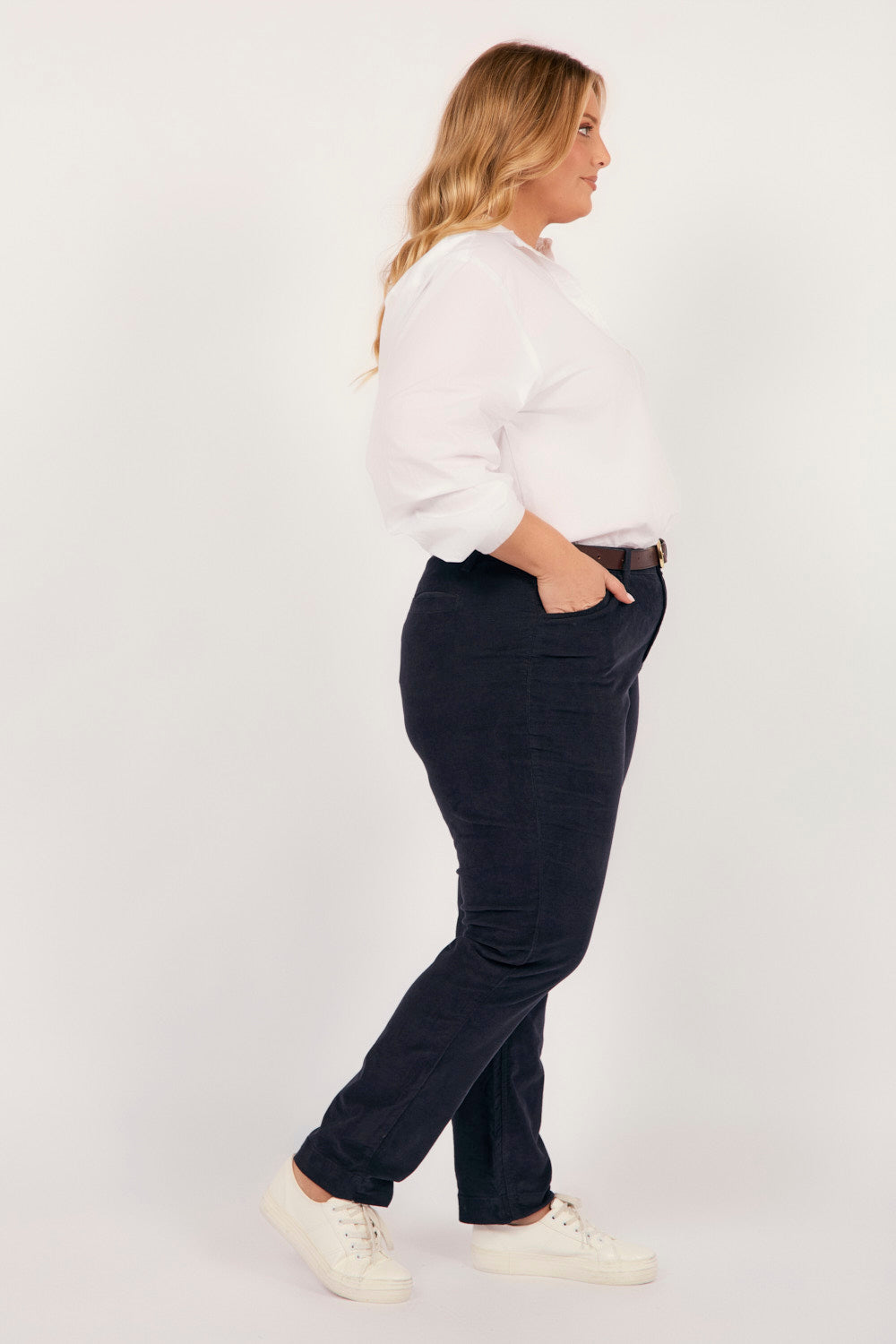 Adrift Fitted Brushed Cotton Pant in Navy