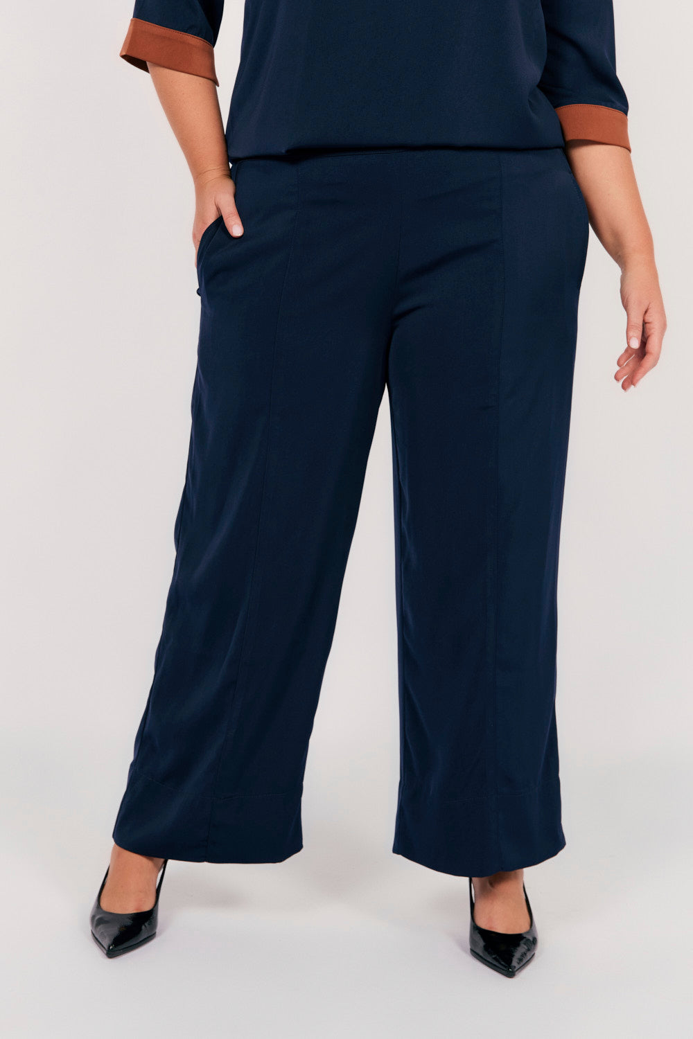 Camille Wide Leg Pant in Tribeca