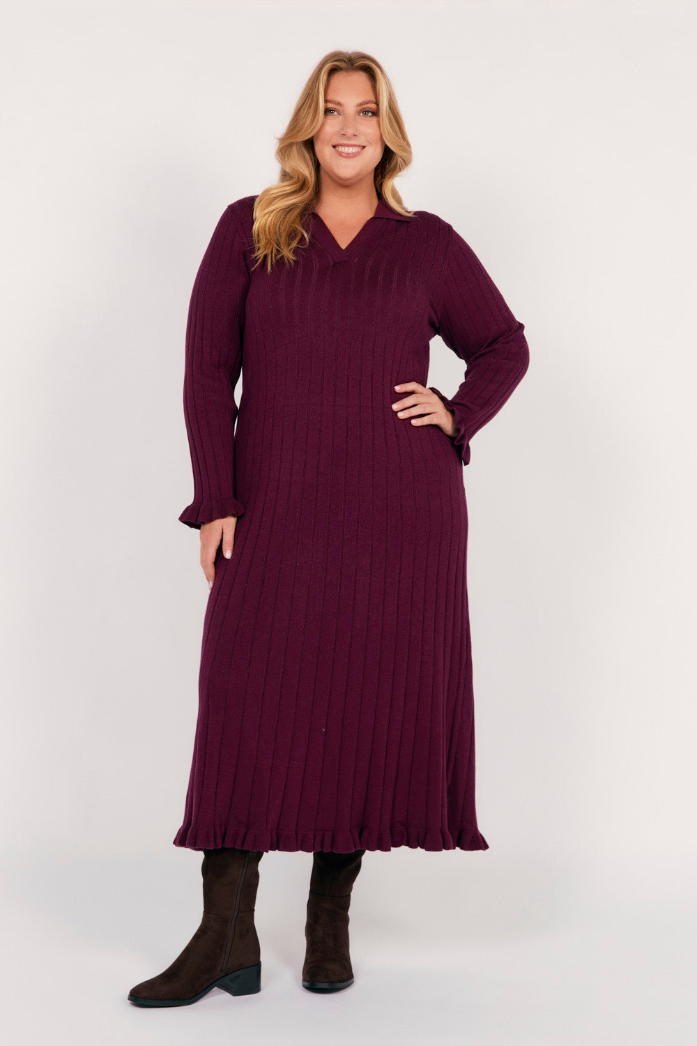 Collared Knitted Swing Dress in Plum