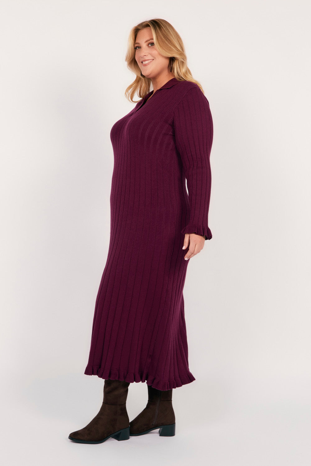 Collared Knitted Swing Dress in Plum