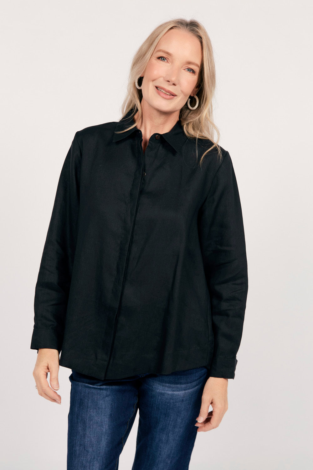 Oversized Linen Boyfriend Shirt 2.0 in Black