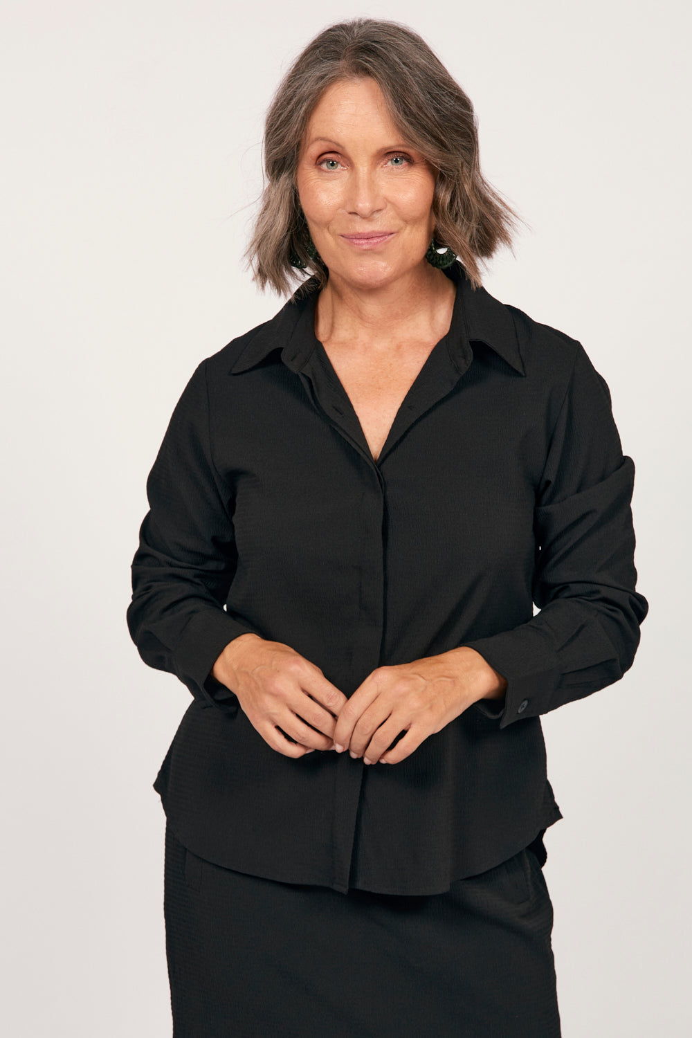 Relaxed Travel Shirt in Black
