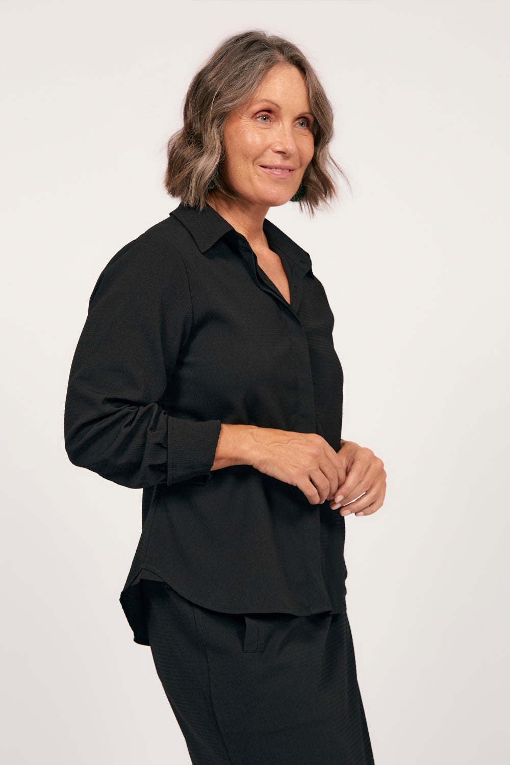 Relaxed Travel Shirt in Black