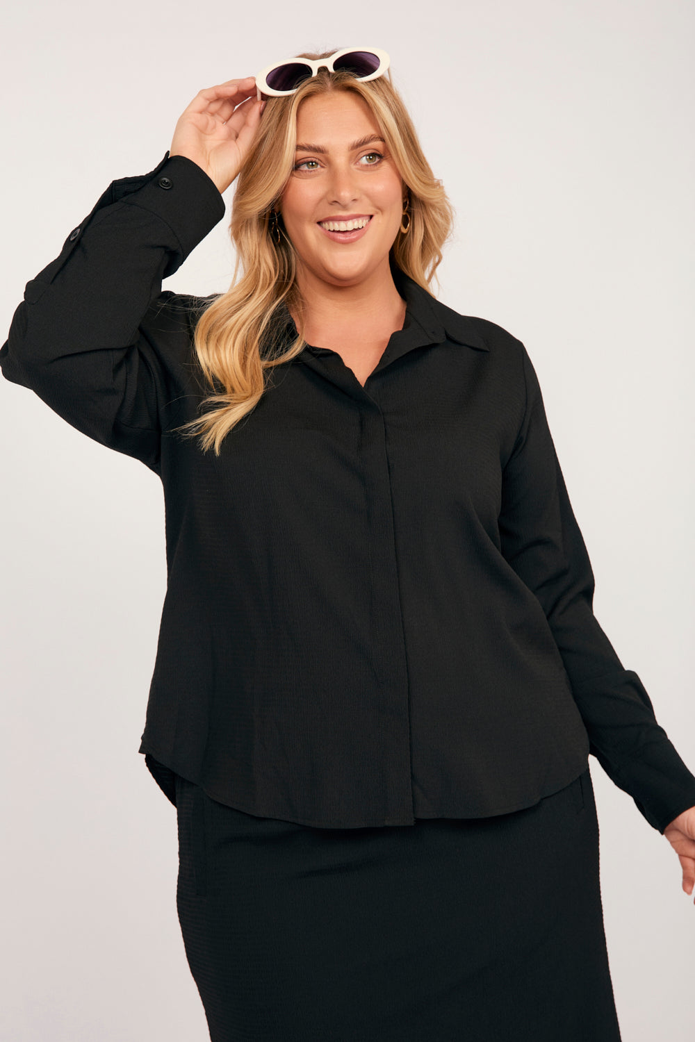 Relaxed Travel Shirt in Black