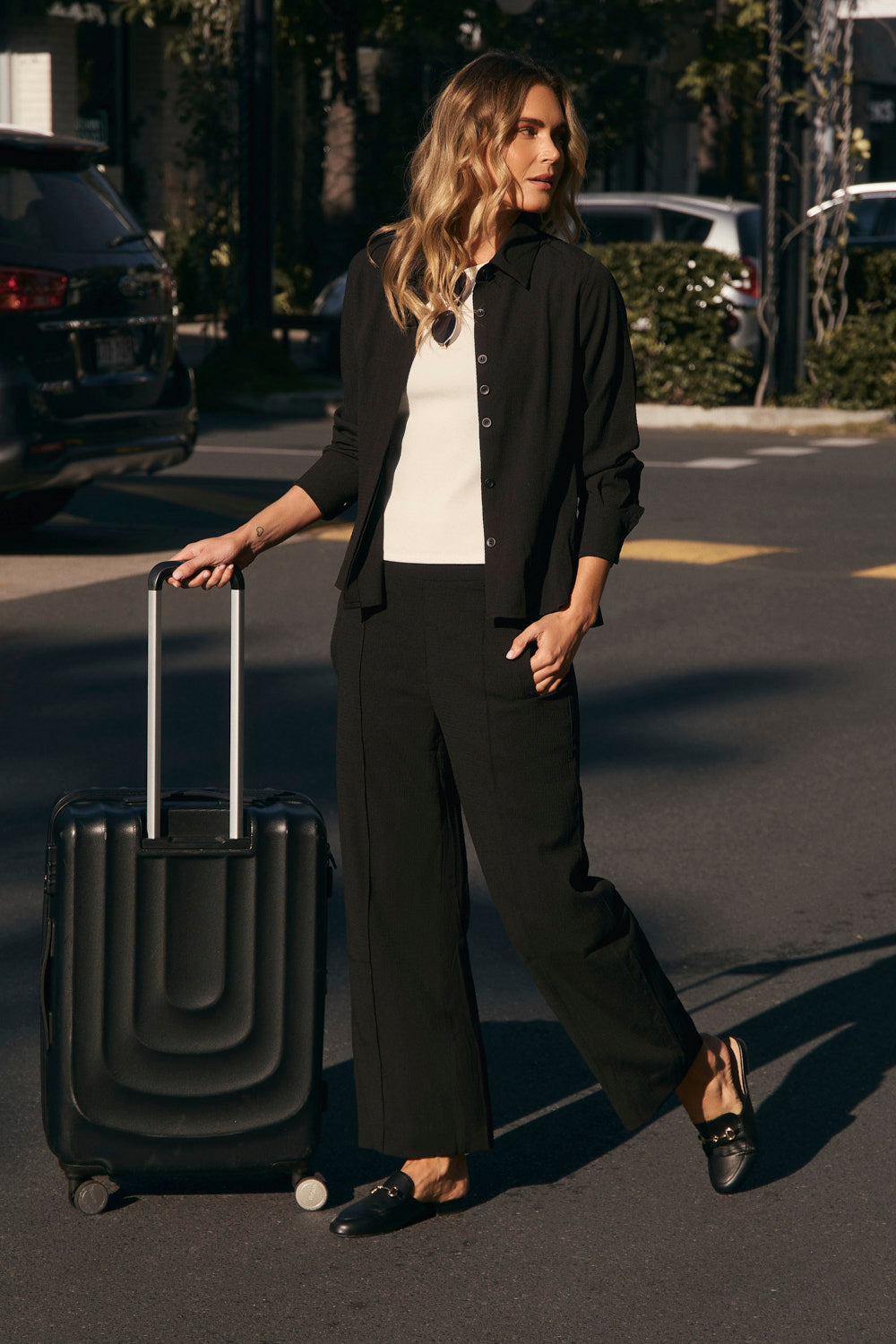 Relaxed Travel Pant in Black