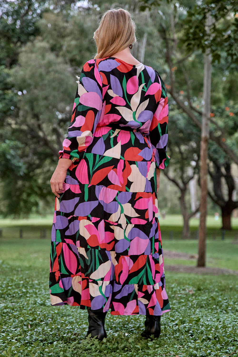 Shari Long Sleeve Dress in Noir Petals