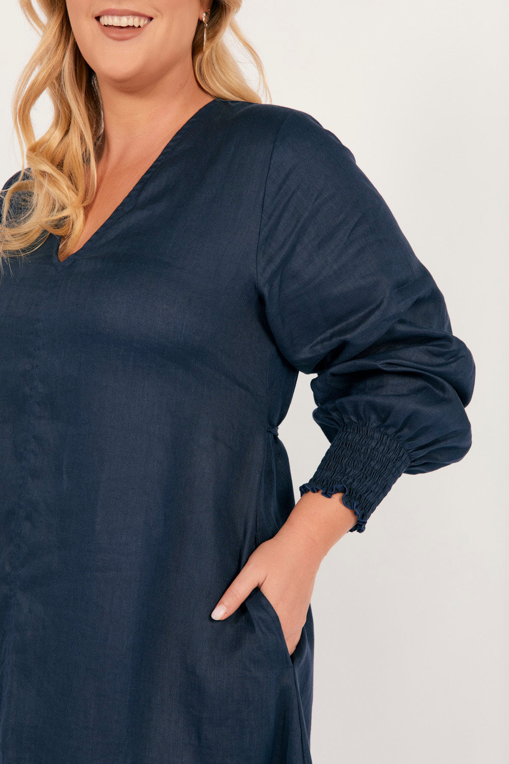 Tamara Long Sleeve Linen Dress in Navy