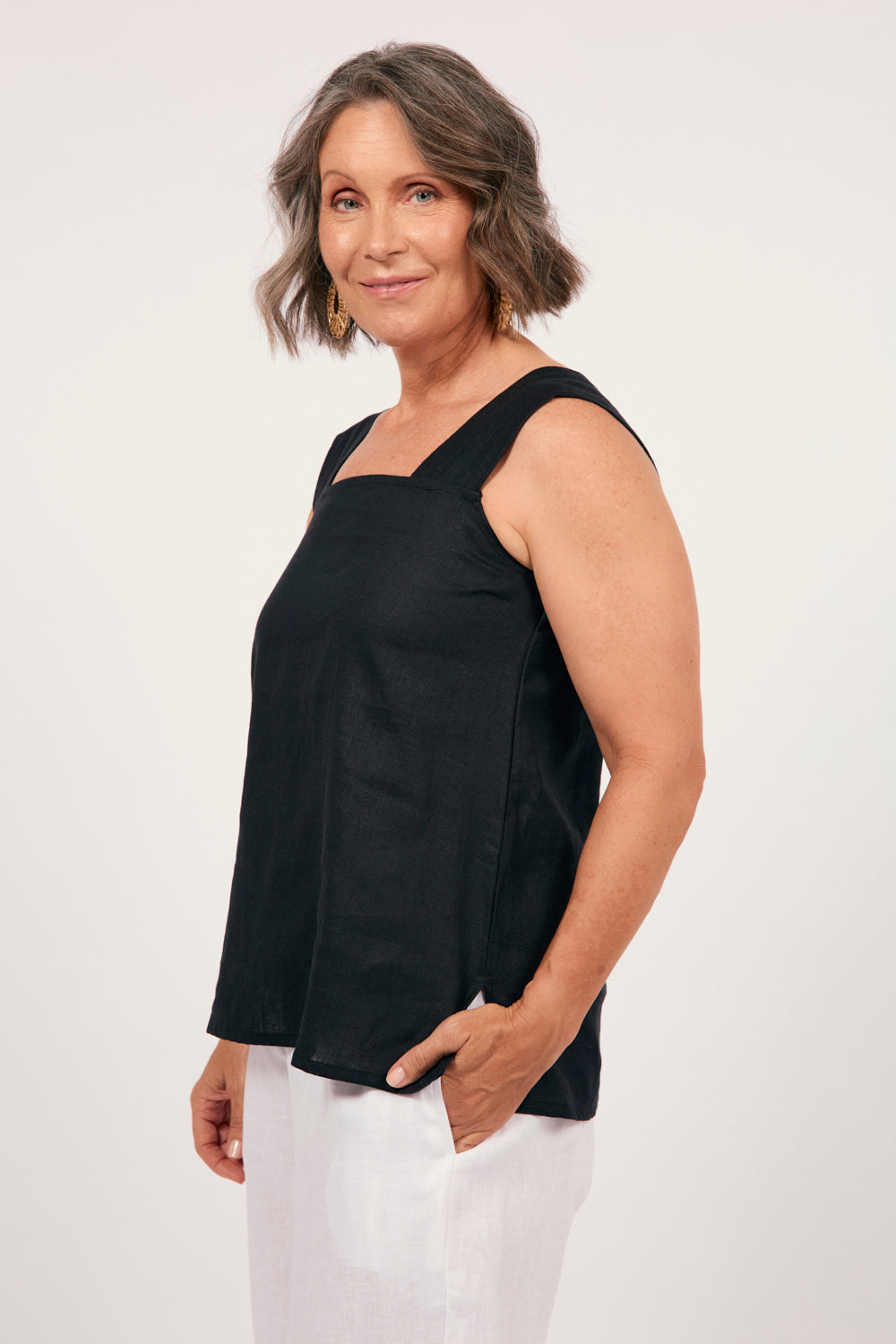 Bec Linen Top in Black