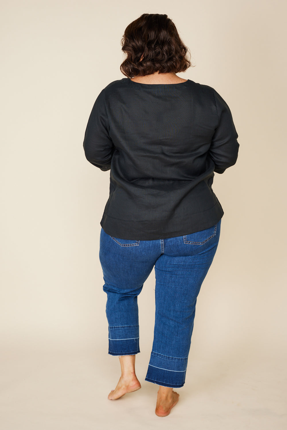 Boatneck Linen Top in Black