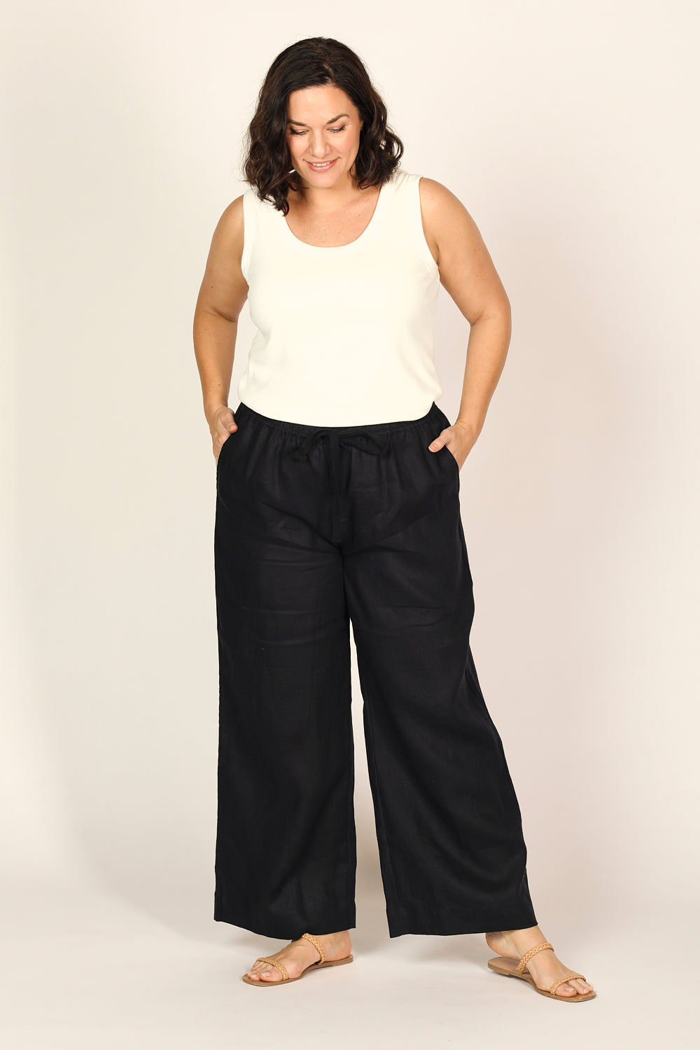 Breezy Relaxed Linen Pant in Black