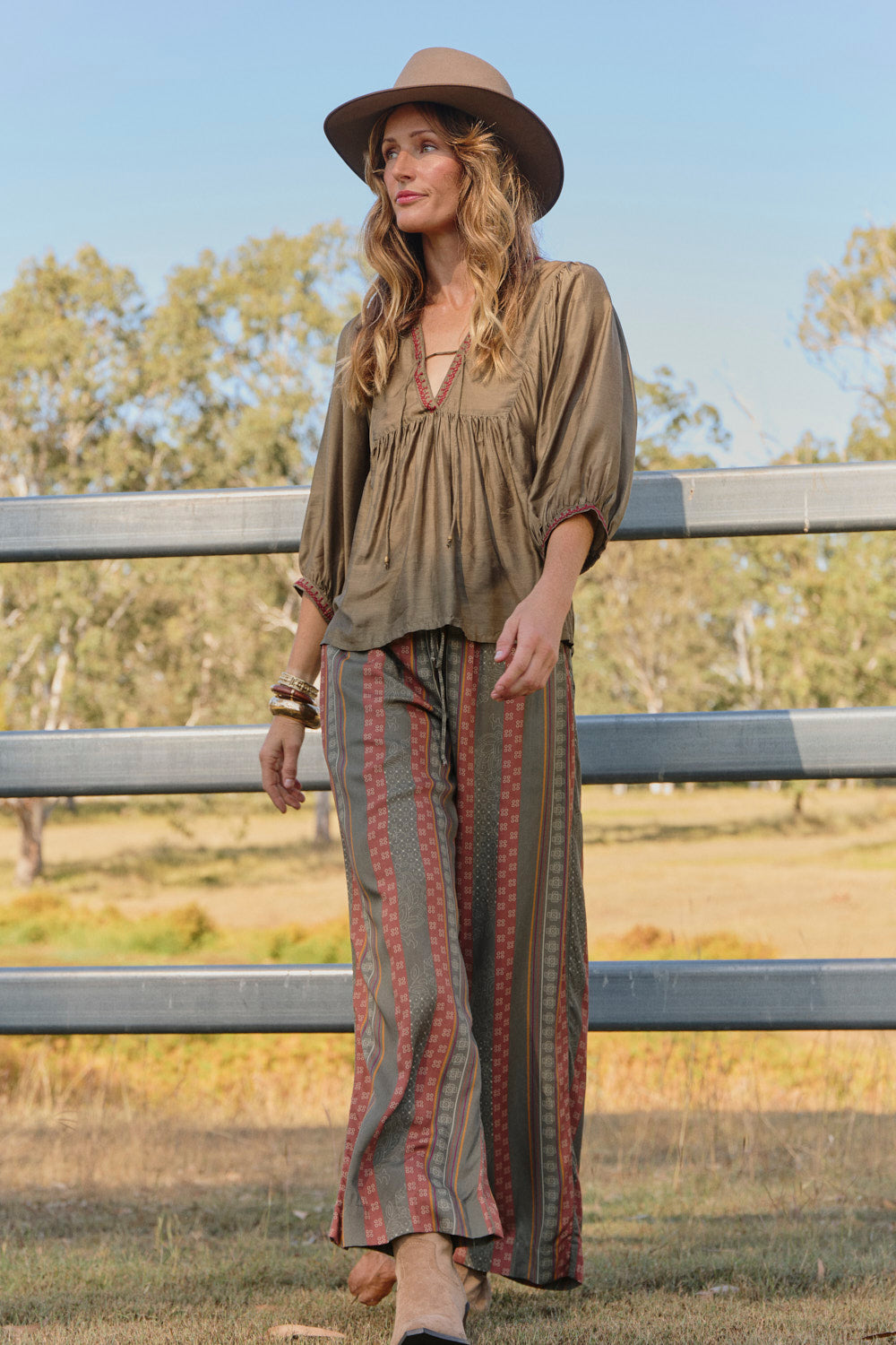 Breezy Relaxed Pant in Outback