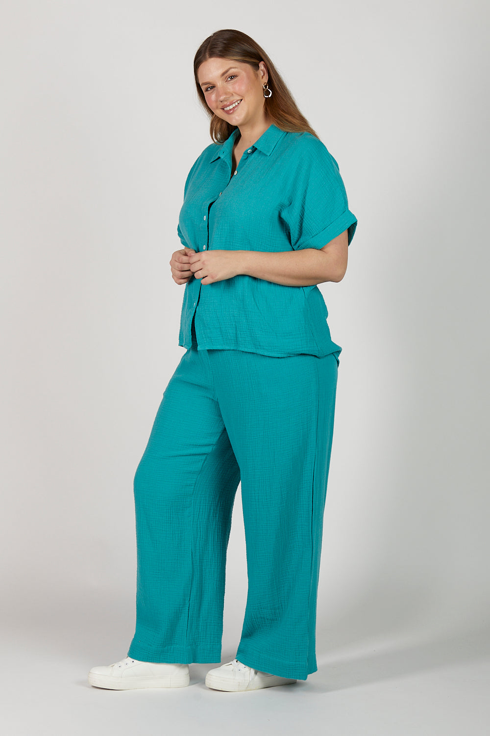 Breezy Crinkle Cotton Relaxed Pant in Peacock Parade