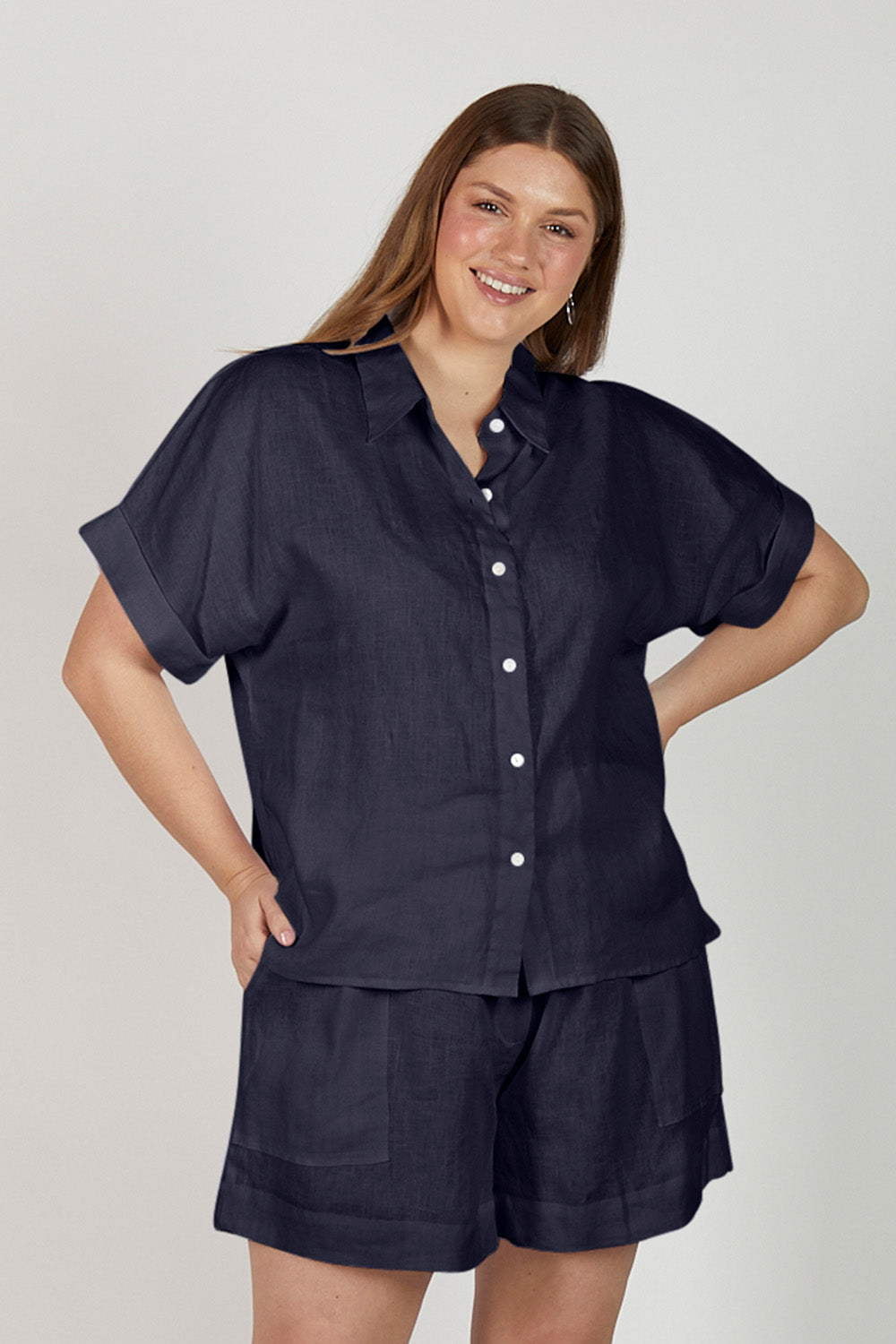 Carmen Linen Shirt in Navy