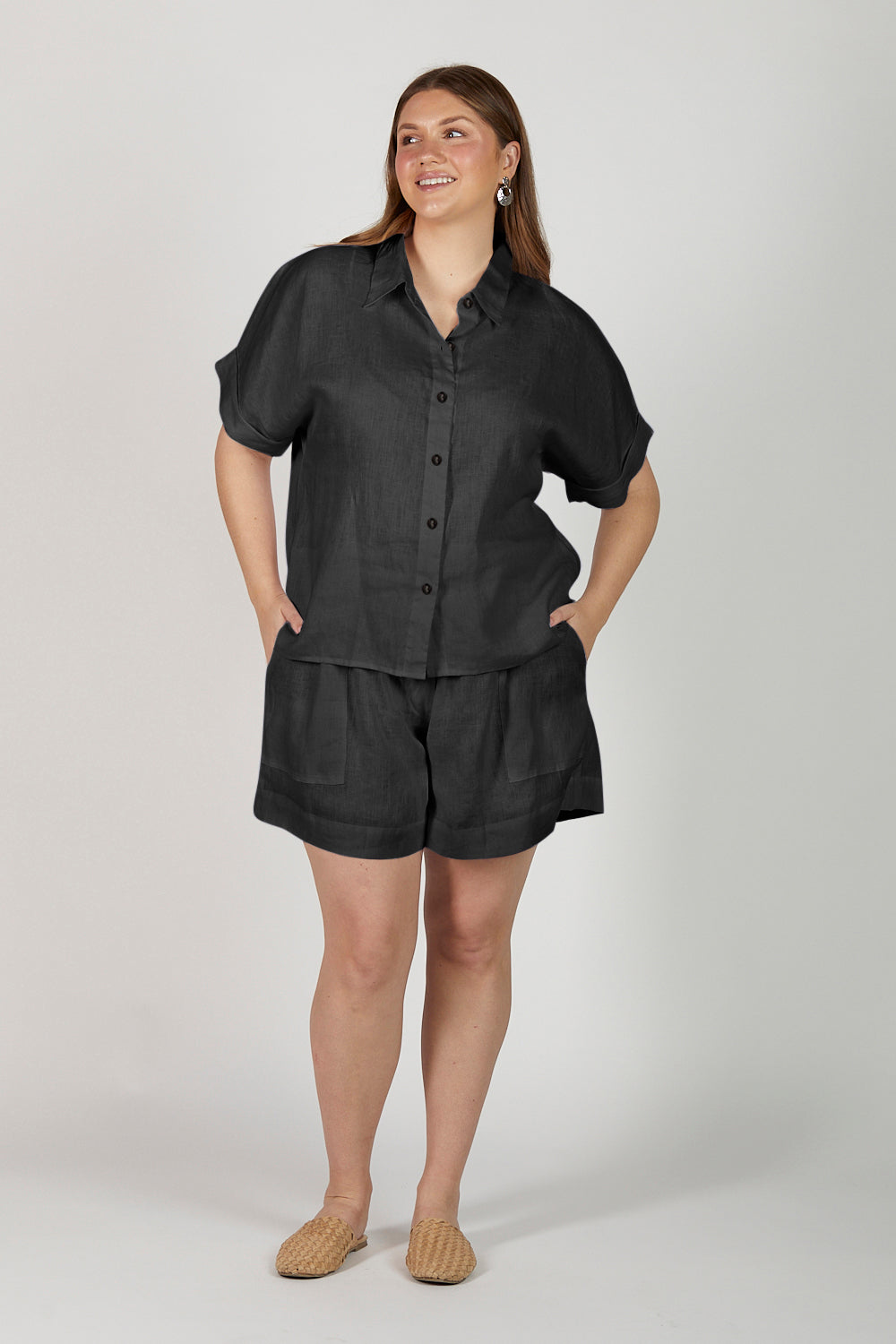 Carmen Linen Shirt in Black