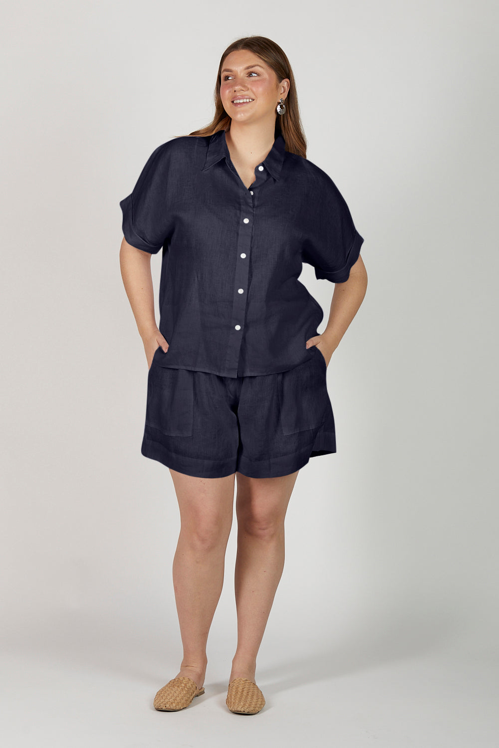 Carmen Linen Shirt in Navy