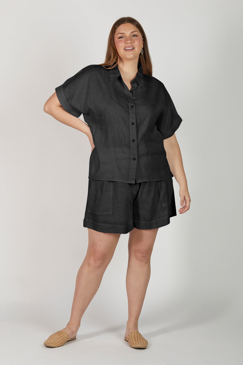 Carmen Linen Shirt in Black