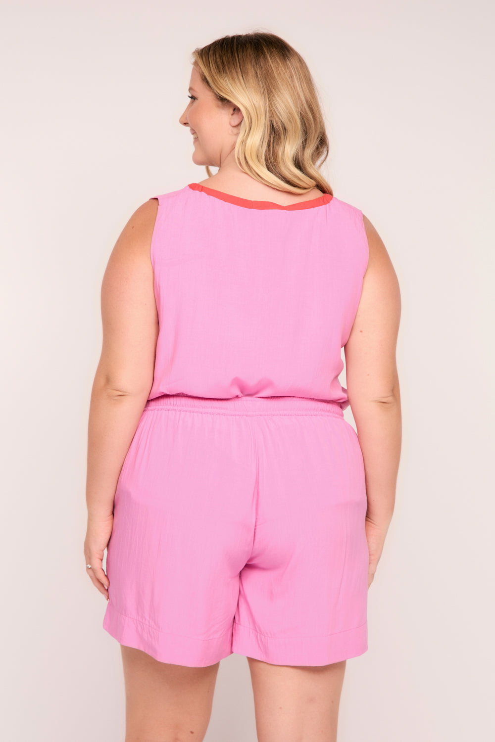 Breezy Relaxed Short in Blushing Berries