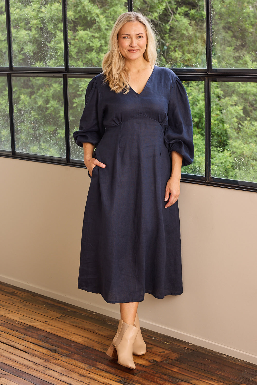 Farrah Long Sleeve Linen Dress in Navy