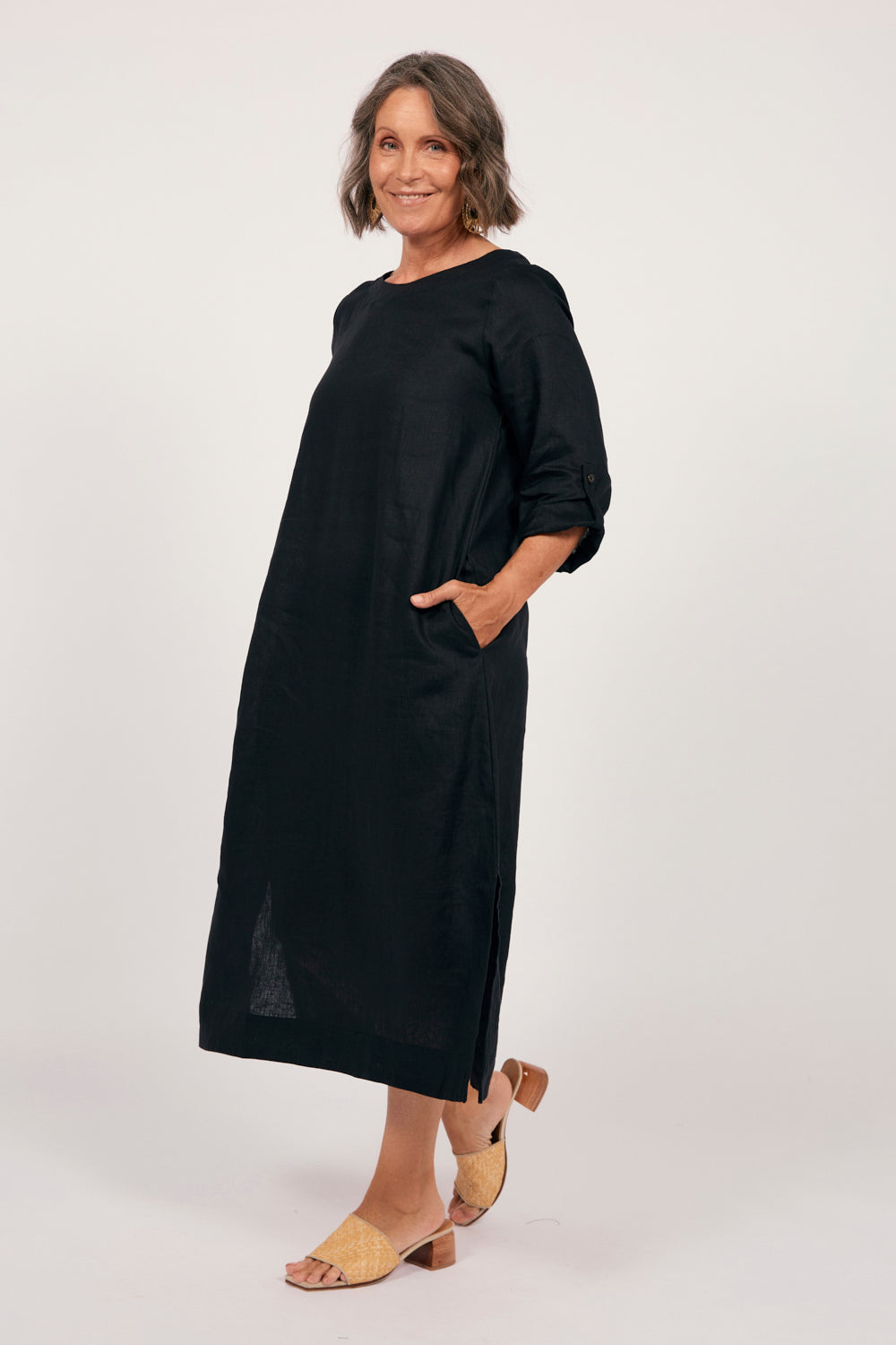 Jarla Linen Midi Dress in Black