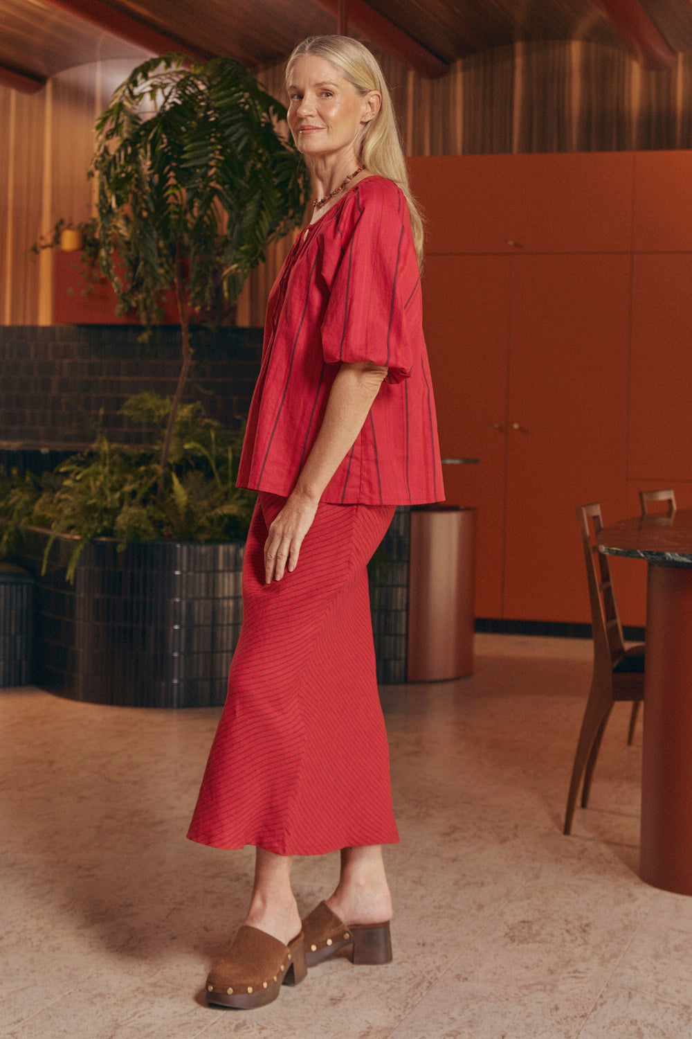 Katie Linen Bias Cut Skirt in Very Berry