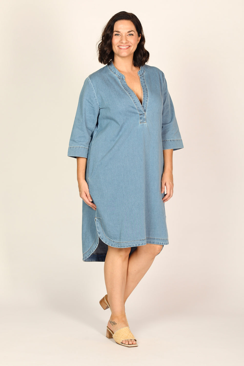 Lana Chambray Short Dress in Light Wash