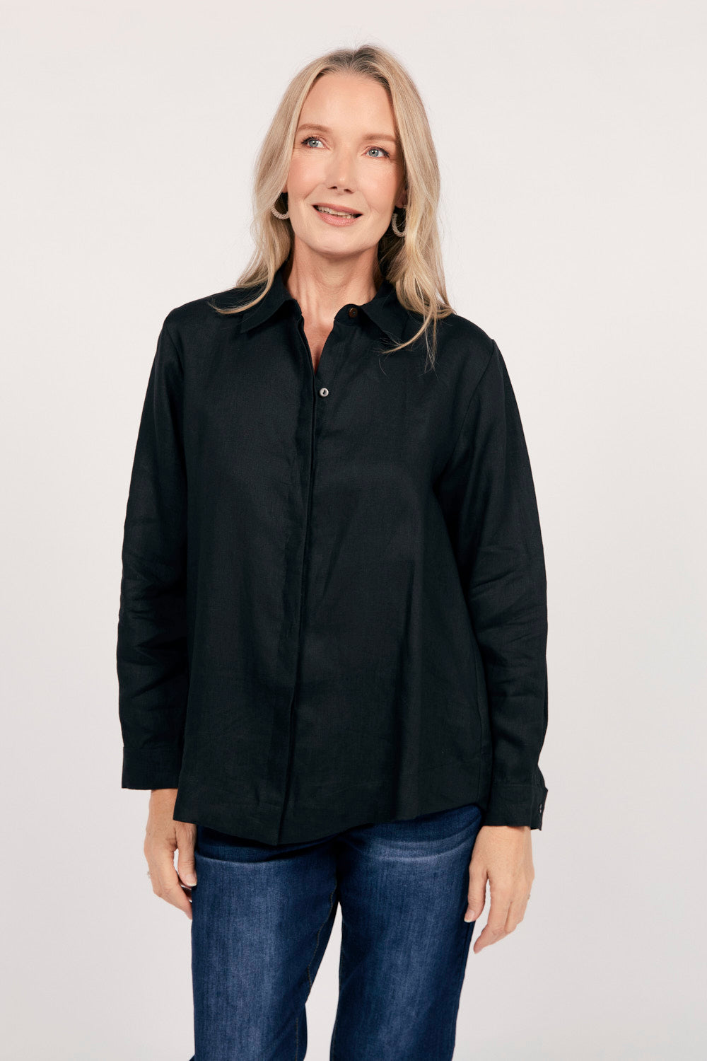 Oversized Linen Boyfriend Shirt 2.0 in Black