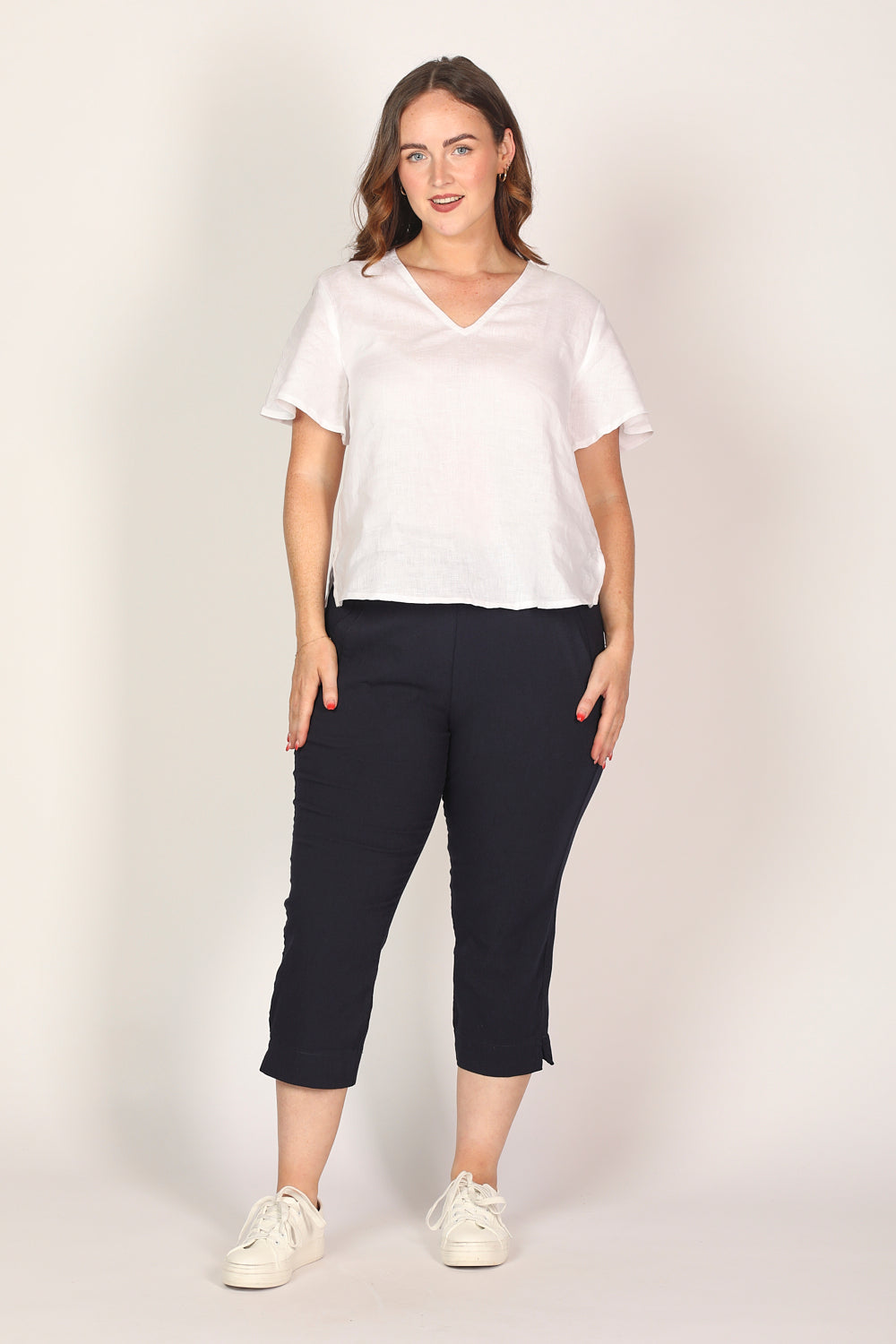 Petite Length Cropped Stretch Capri Pant in Navy