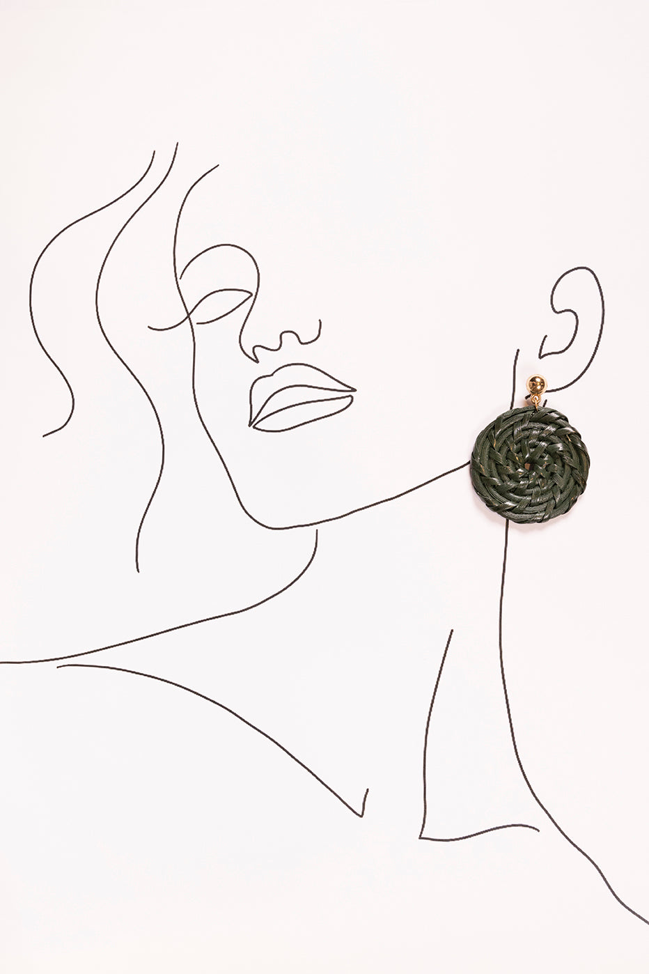 Round Raffia Earrings in Olive