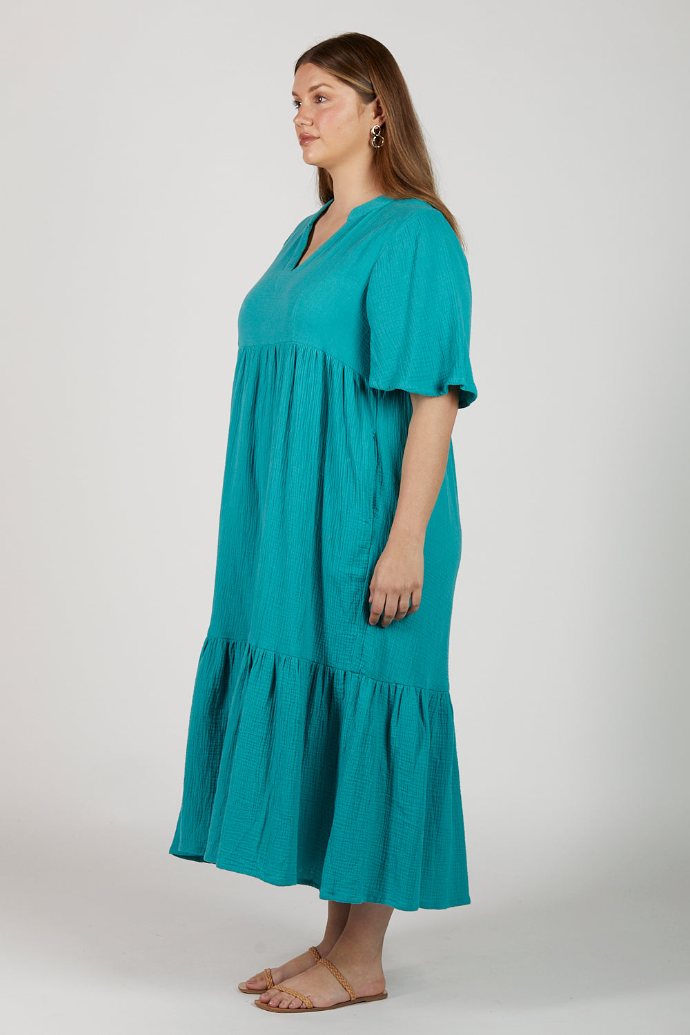 Sabre Crinkle Cotton V-Neck Dress in Peacock Parade