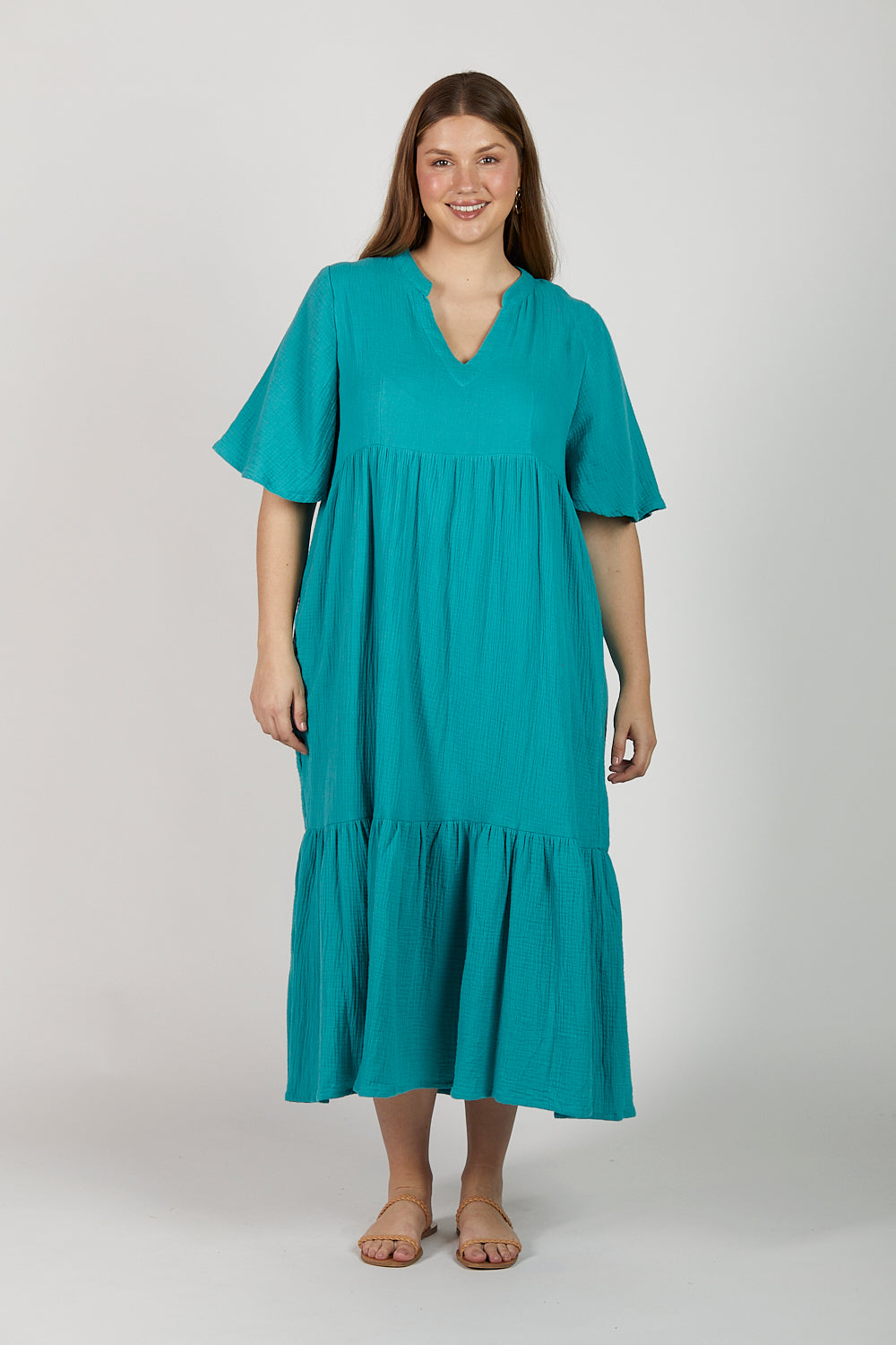 Sabre Crinkle Cotton V-Neck Dress in Peacock Parade