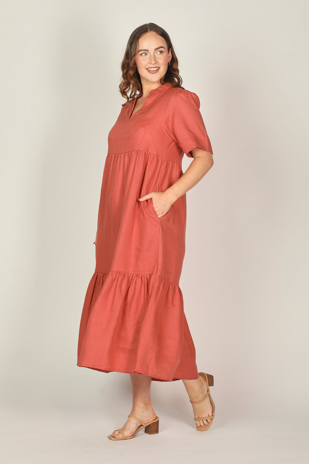 Sabre Linen V-Neck Dress in Desert Rose