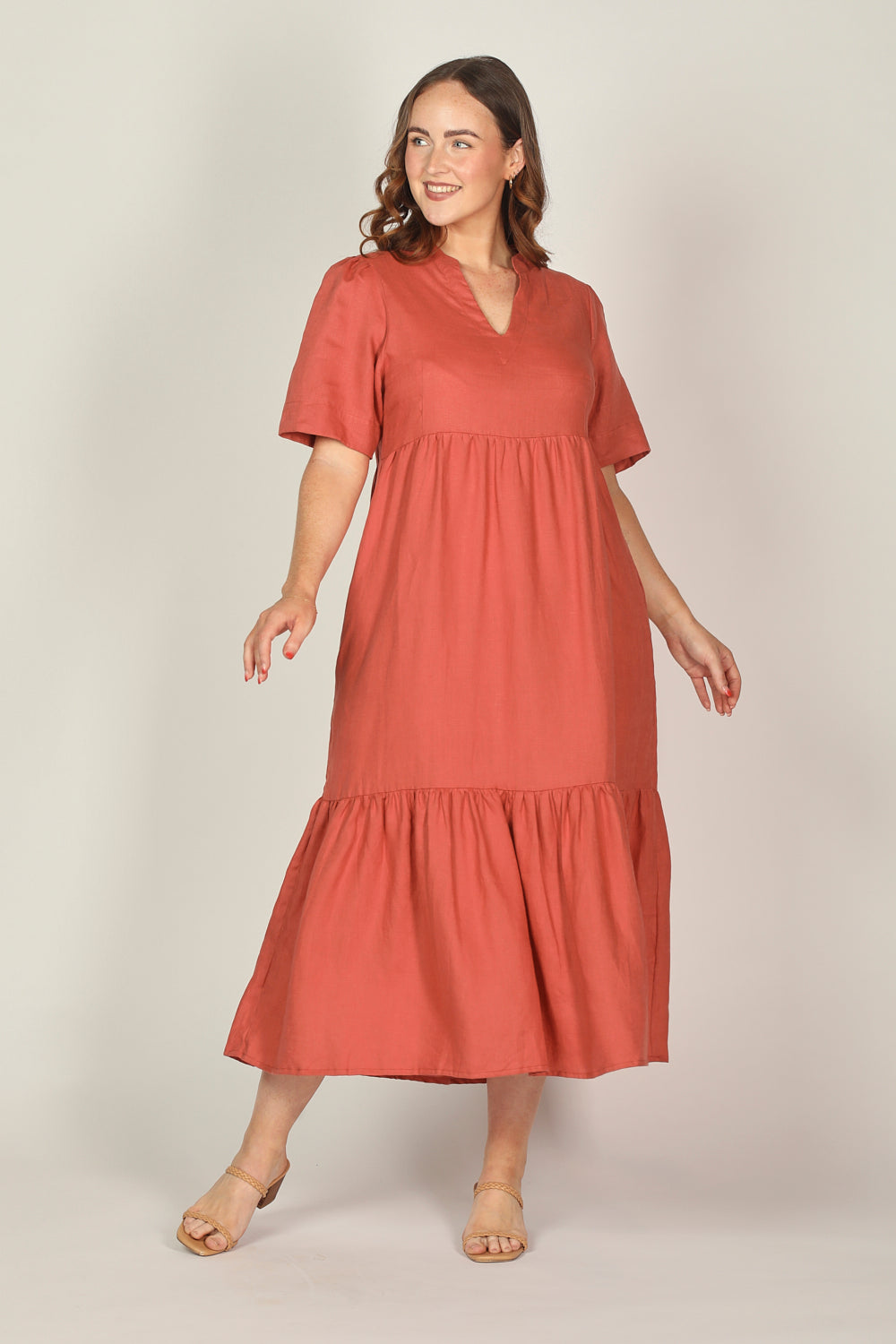 Sabre Linen V-Neck Dress in Desert Rose