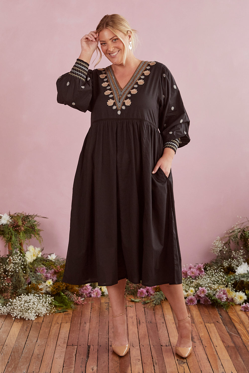 Sadie Embroidered Dress in Sanctuary