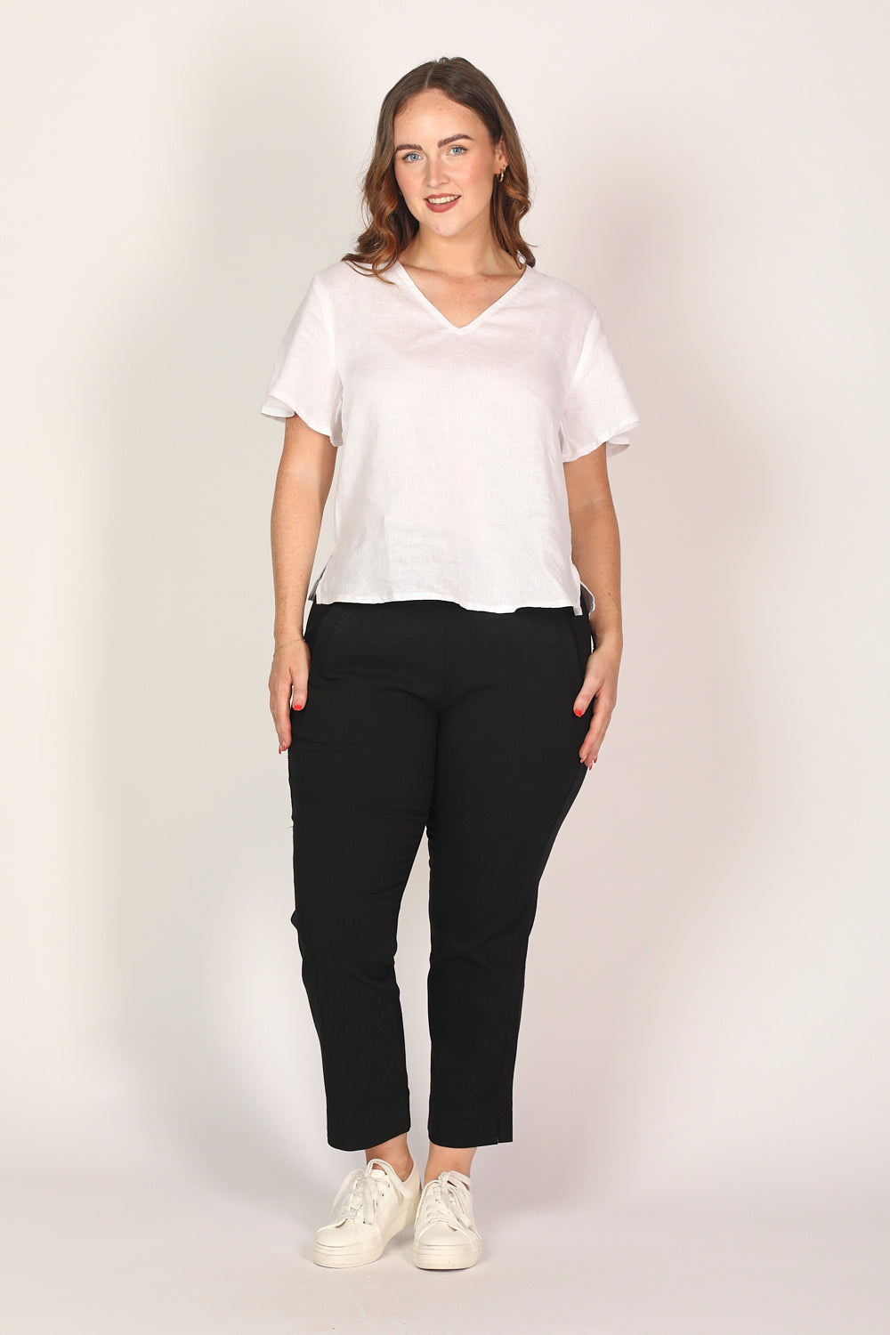 Regular Length Stretch Capri Pant in Black