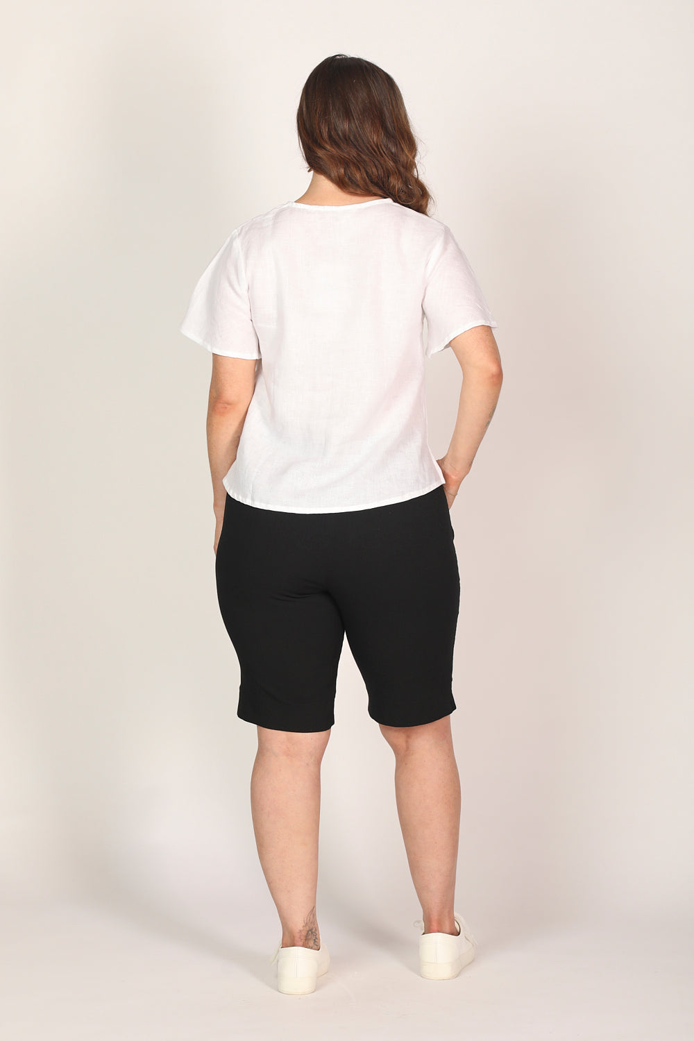 Stretch Capri Short in Black